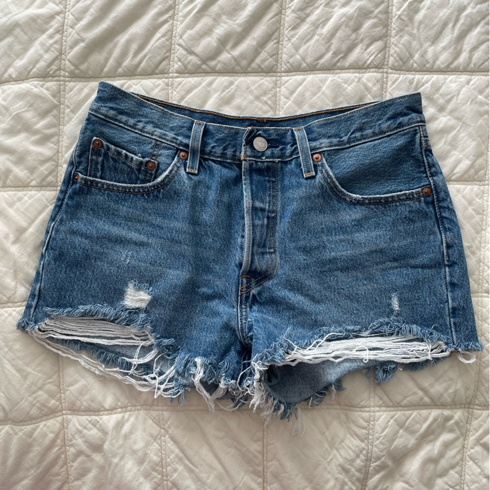 Levi’s 501 Cutoff Shorts Sz W28